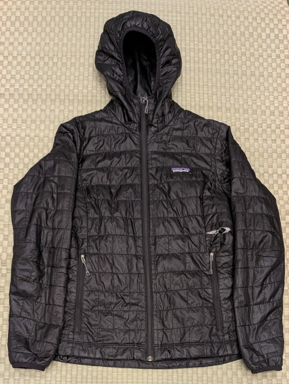 Patagonia Nanopuff Full Zip Hooded Jacket Black Women's Size Small *Flawed*